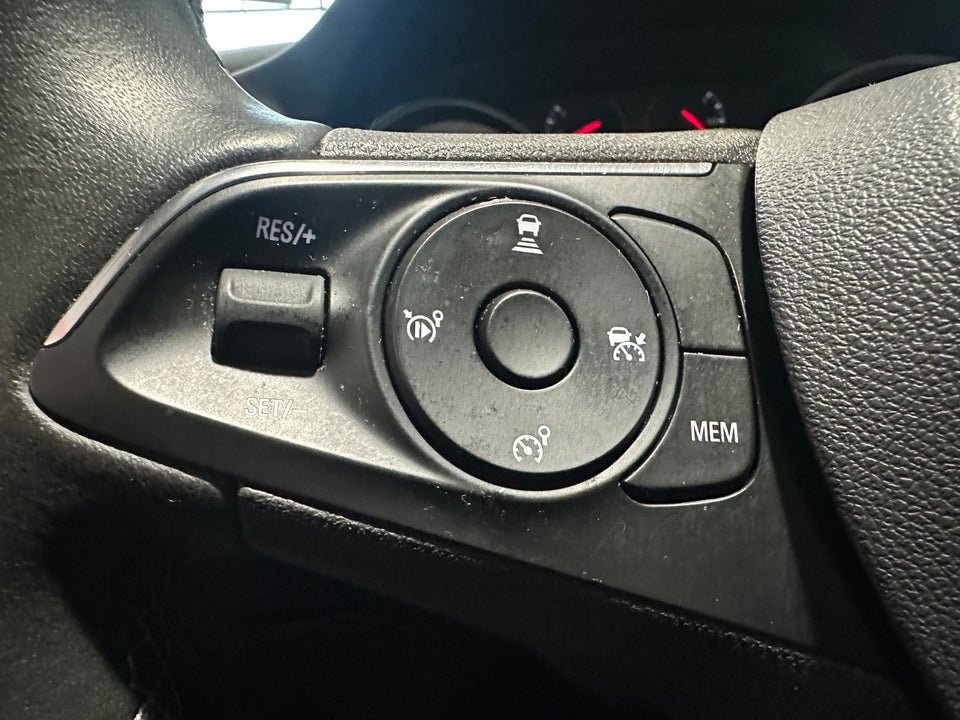 Opel Grandland X 1,6 Hybrid Ultimate aut. 5d