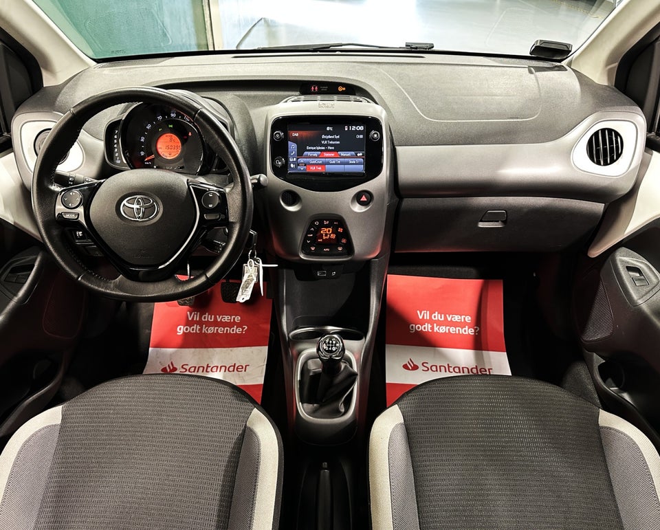 Toyota Aygo 1,0 VVT-i x-press 5d
