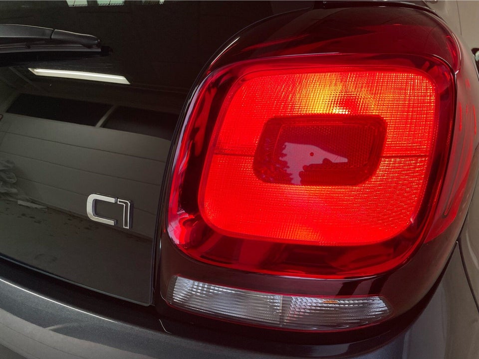 Citroën C1 1,0 VTi Shine 5d