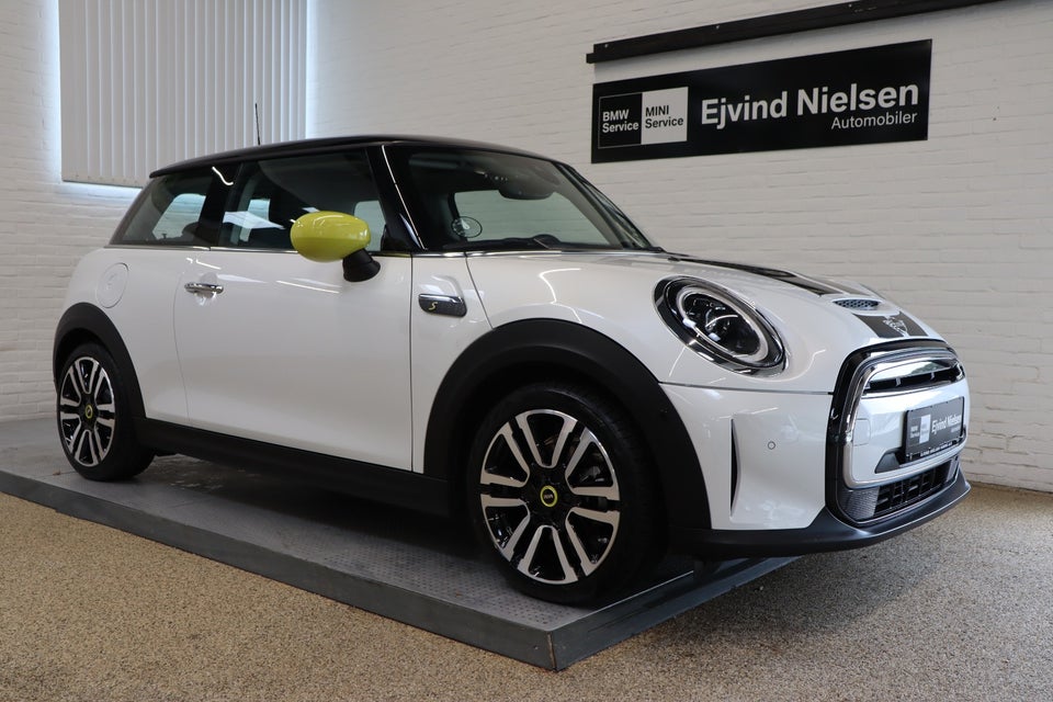 MINI Cooper SE Edition Premium Plus 3d