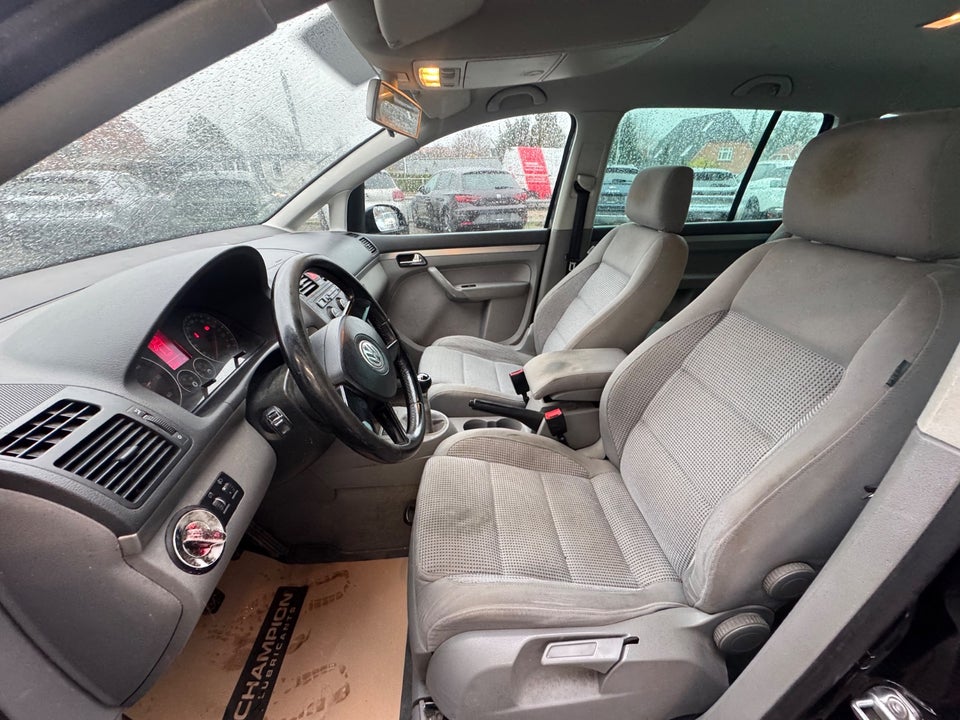 VW Touran 2,0 TDi 140 Trendline 5d