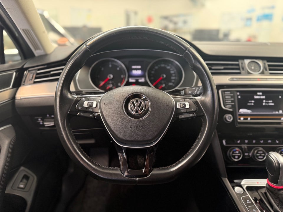 VW Passat 2,0 TDi 240 Highline Variant DSG 4Motion 5d