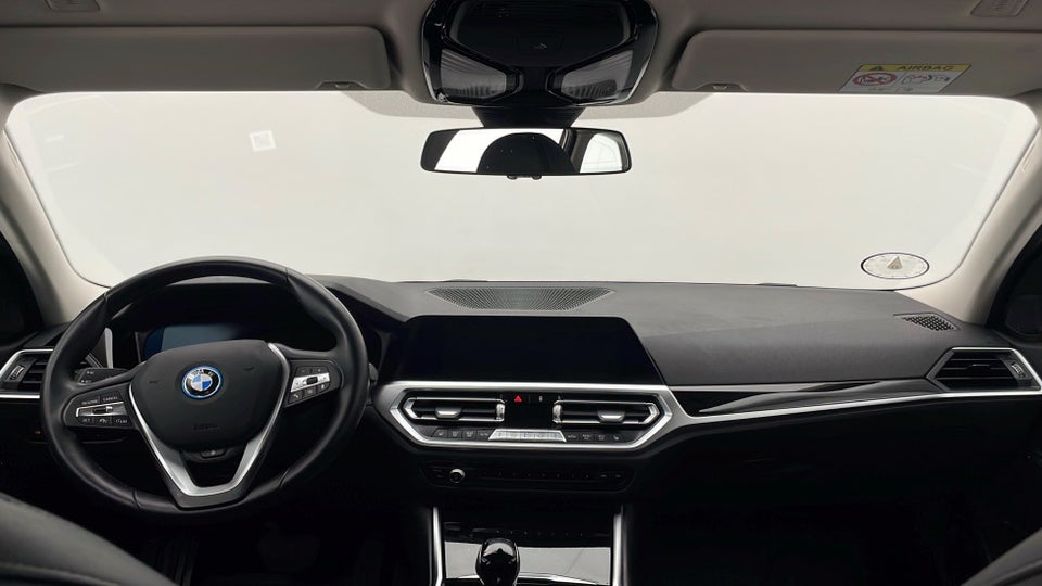 BMW 330e 2,0 Touring Sport Line aut. 5d