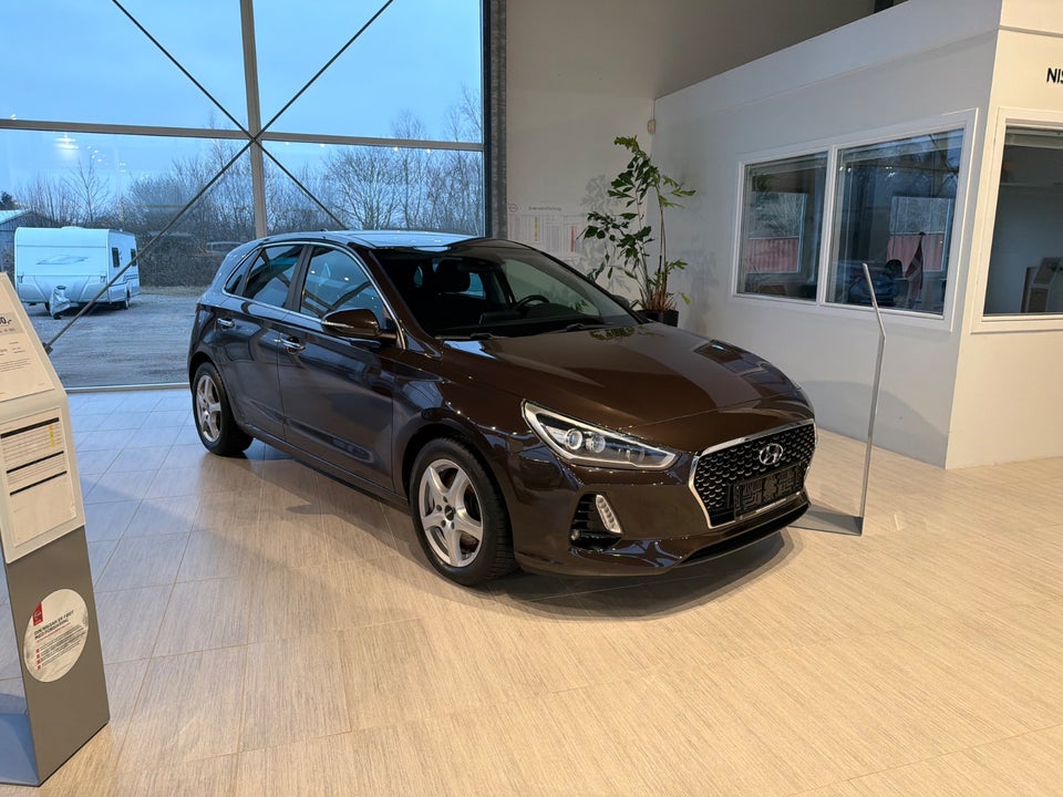 Hyundai i30 1,6 CRDi 110 Premium 5d