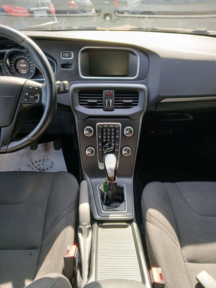 Volvo V40 1,6 D2 115 Kinetic 5d
