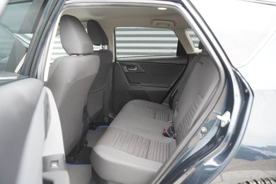 Toyota Auris 1,8 Hybrid H2 CVT 5d