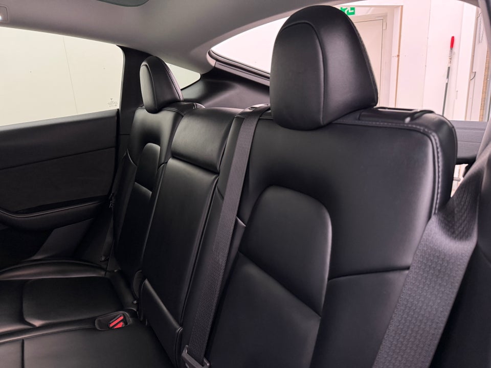 Tesla Model Y RWD 5d