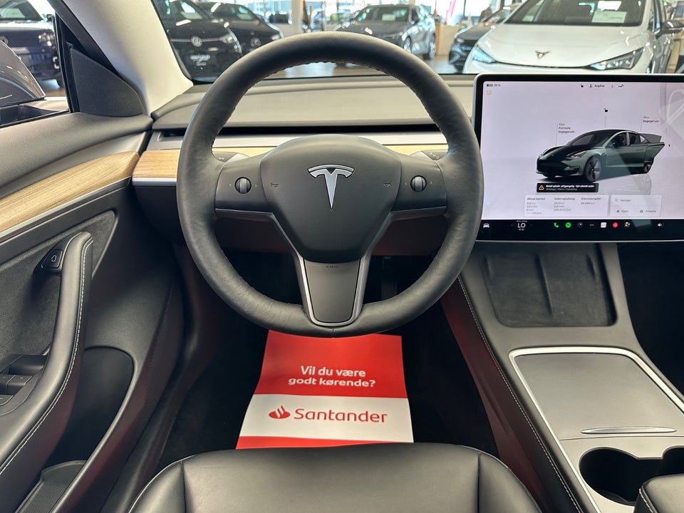 Tesla Model 3 Long Range AWD 4d