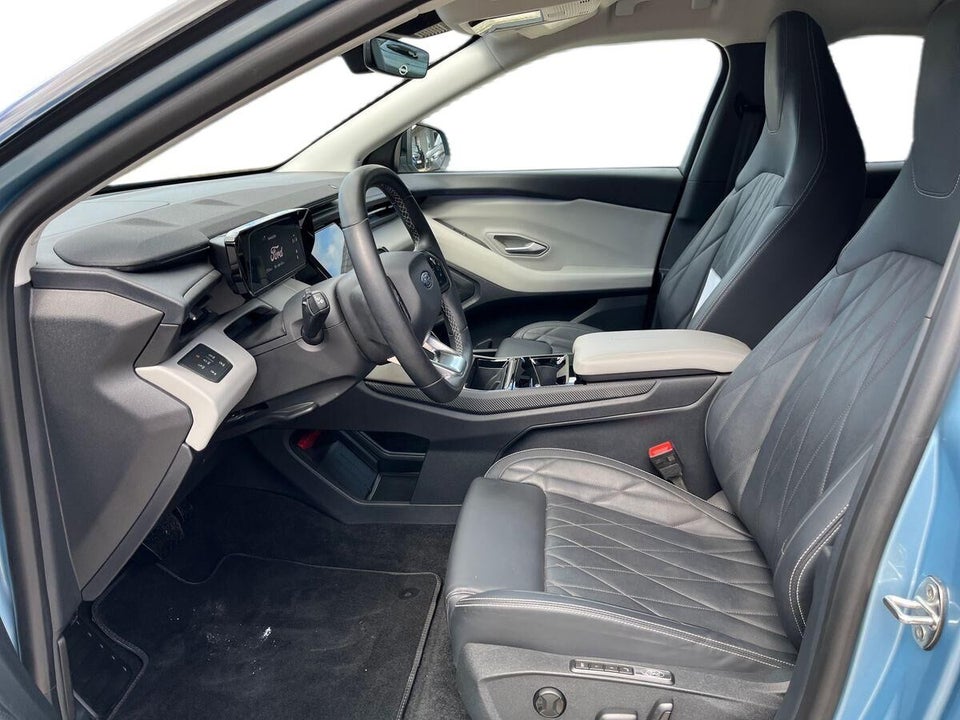 Ford Explorer 77 Premium Extended Range 5d