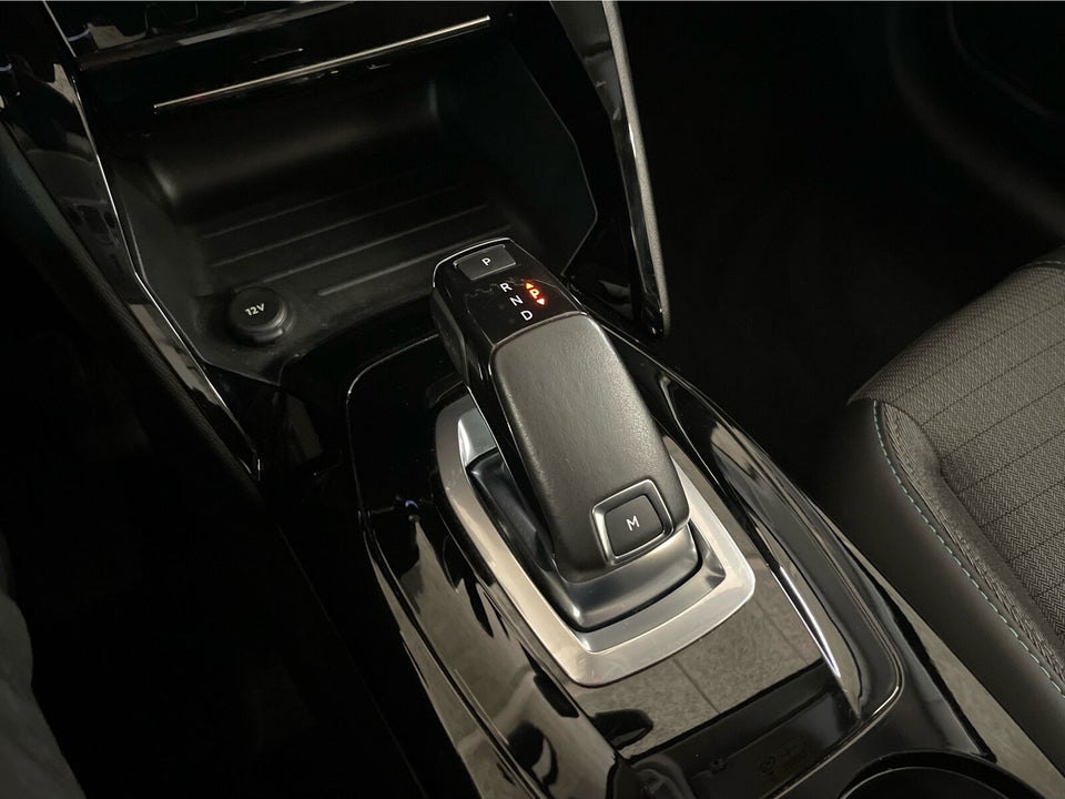 Peugeot 208 1,2 PureTech 100 Allure Sky EAT8 5d