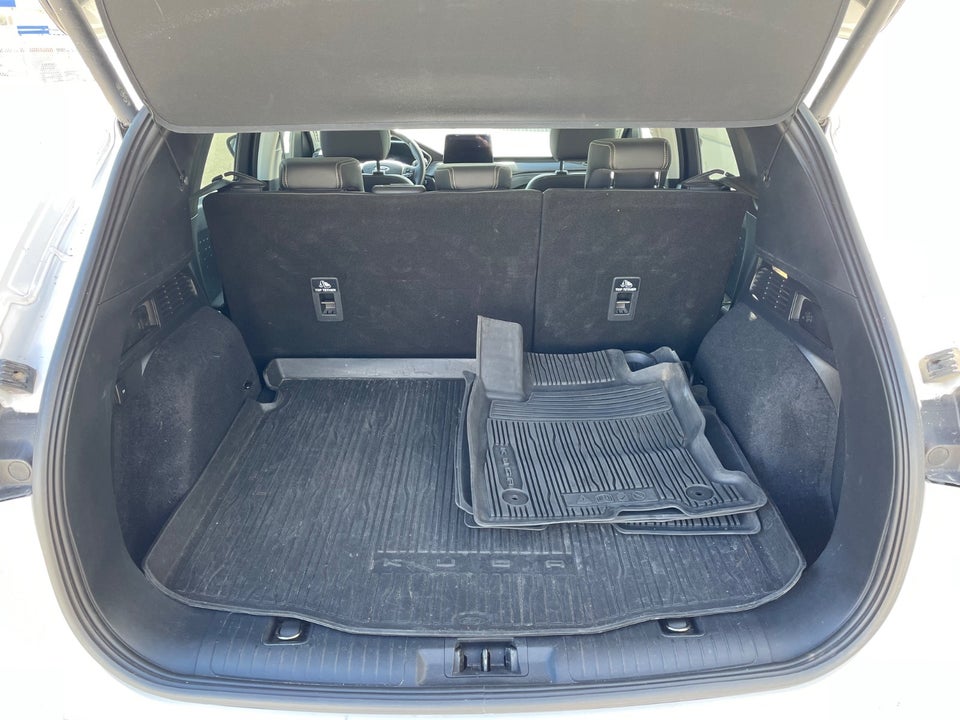 Ford Kuga 2,5 PHEV Vignale CVT 5d