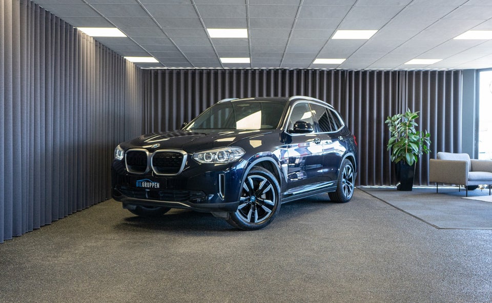BMW iX3 Charged 5d