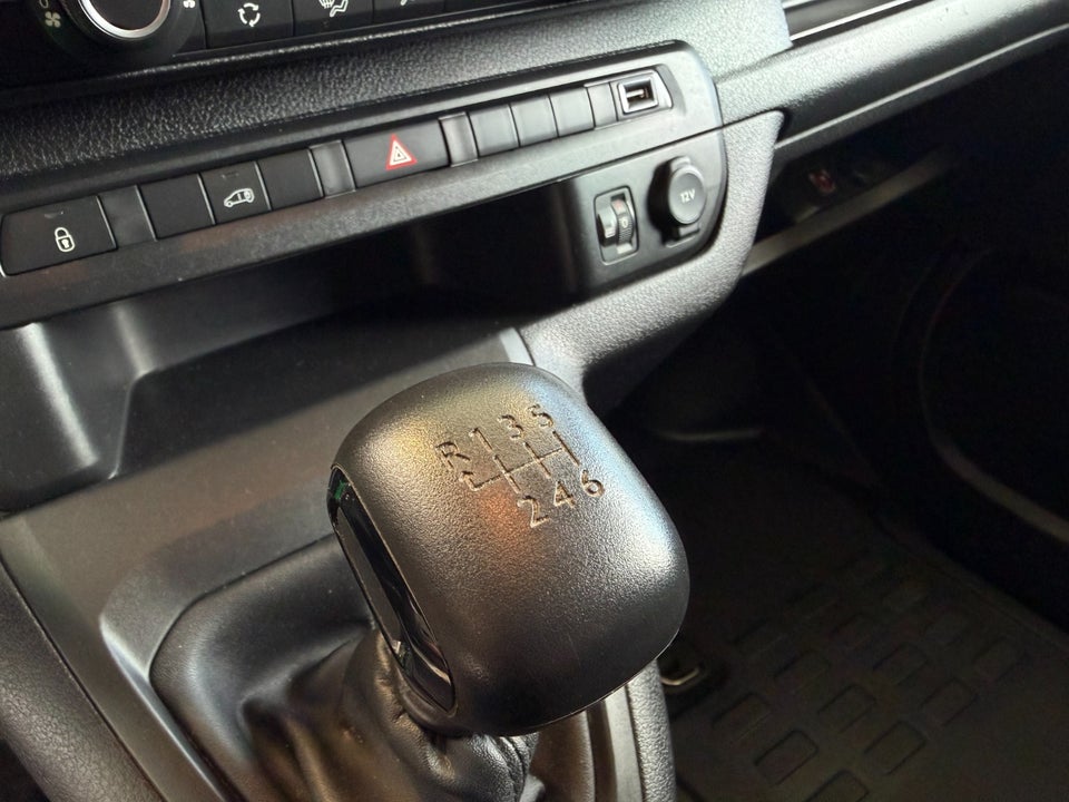Peugeot Expert 2,0 BlueHDi 144 L3 Plus Van