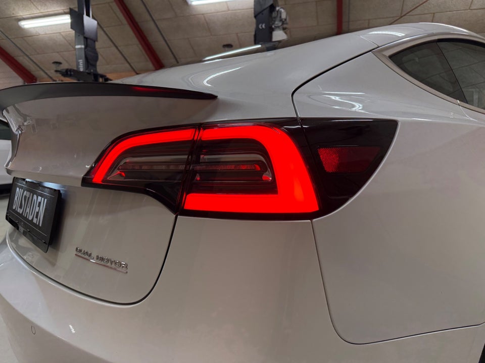 Tesla Model 3 Performance AWD 4d