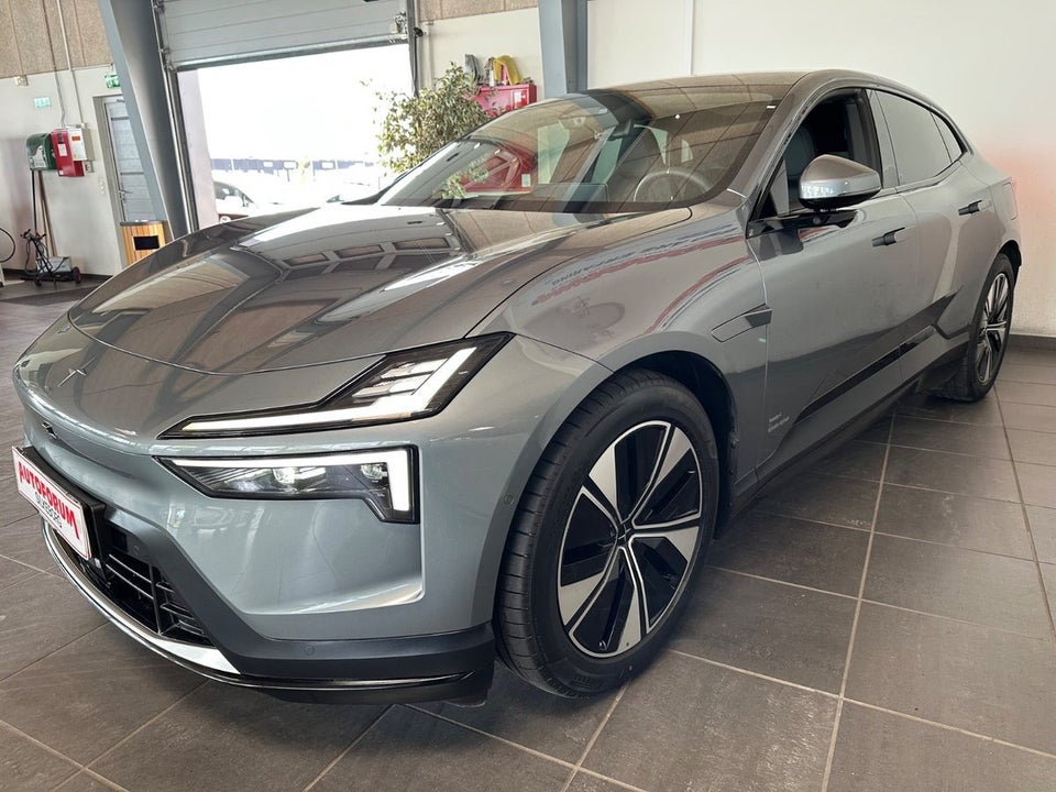 Polestar 4 Long Range AWD 5d
