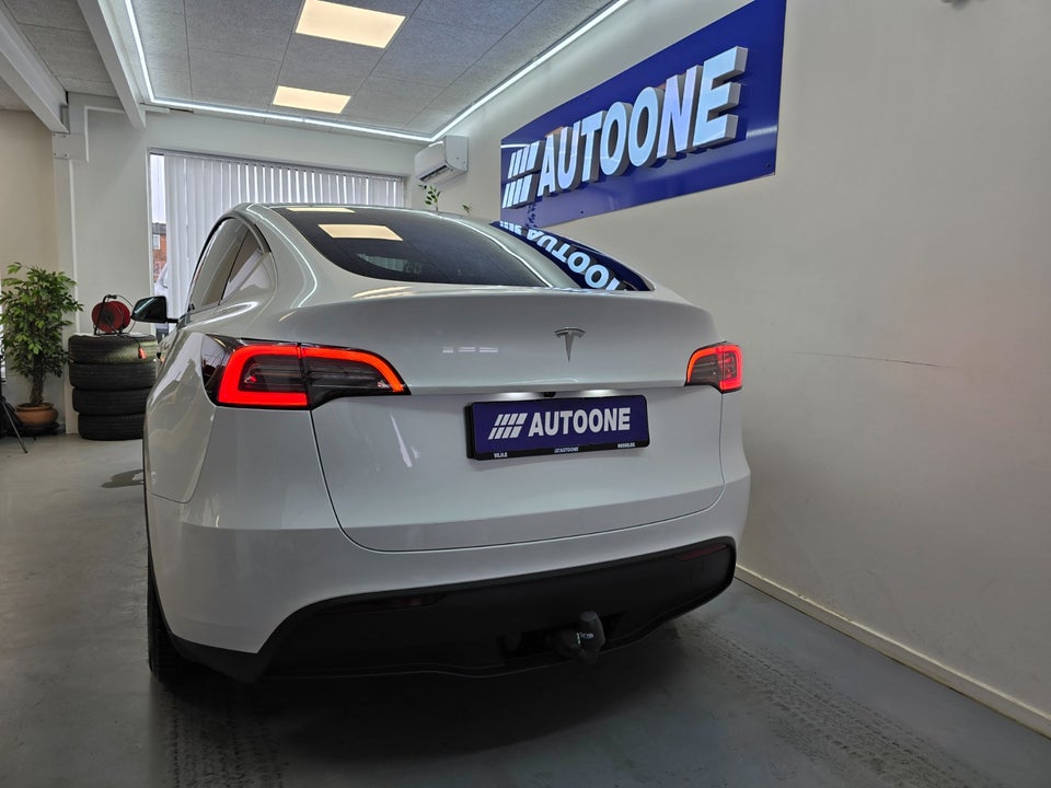 Tesla Model Y RWD 5d