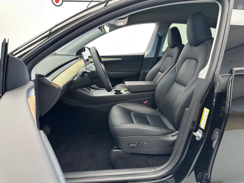 Tesla Model Y RWD 5d