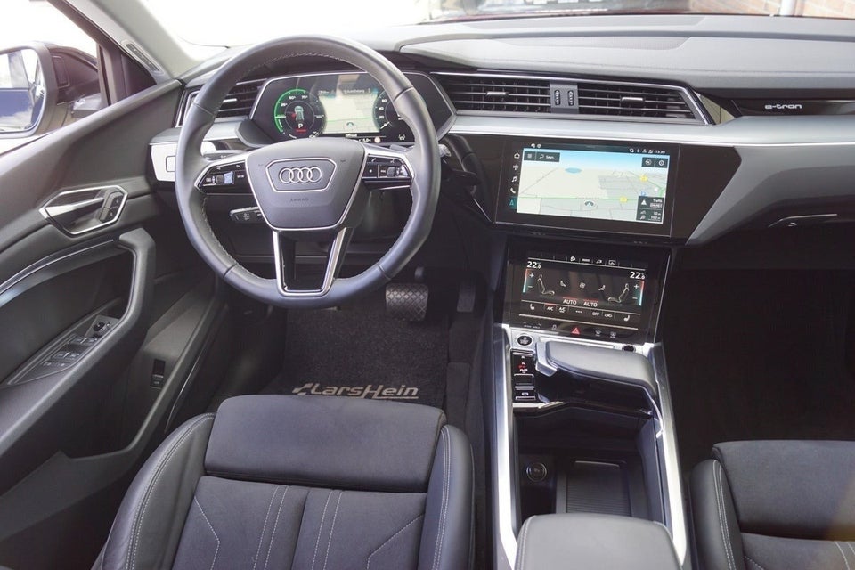 Audi Q8 e-tron 55 Advanced quattro 5d