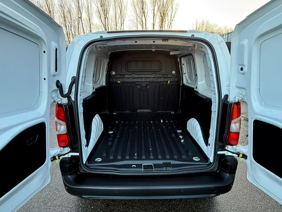 Peugeot Partner 1,5 BlueHDi 130 L1V1 Plus EAT8 Van
