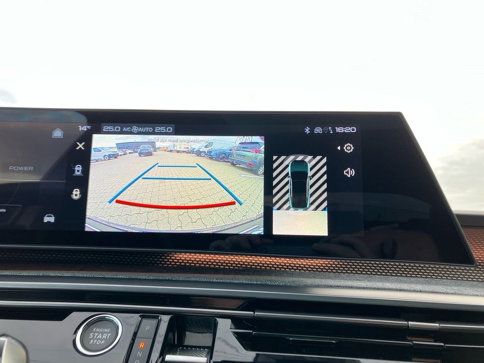 Peugeot e-3008 77 GT 5d