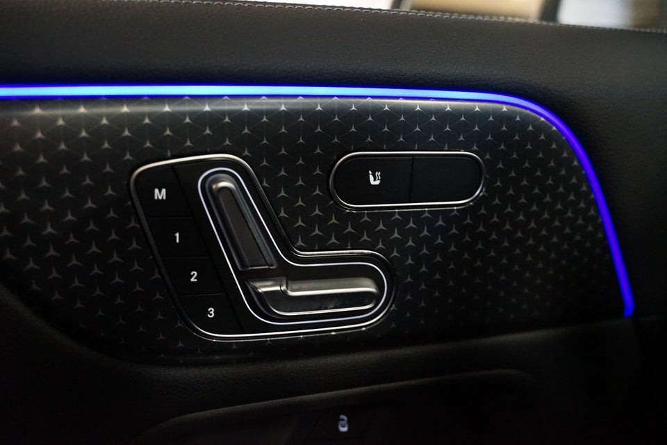 Mercedes EQA300 Progressive 4Matic 5d