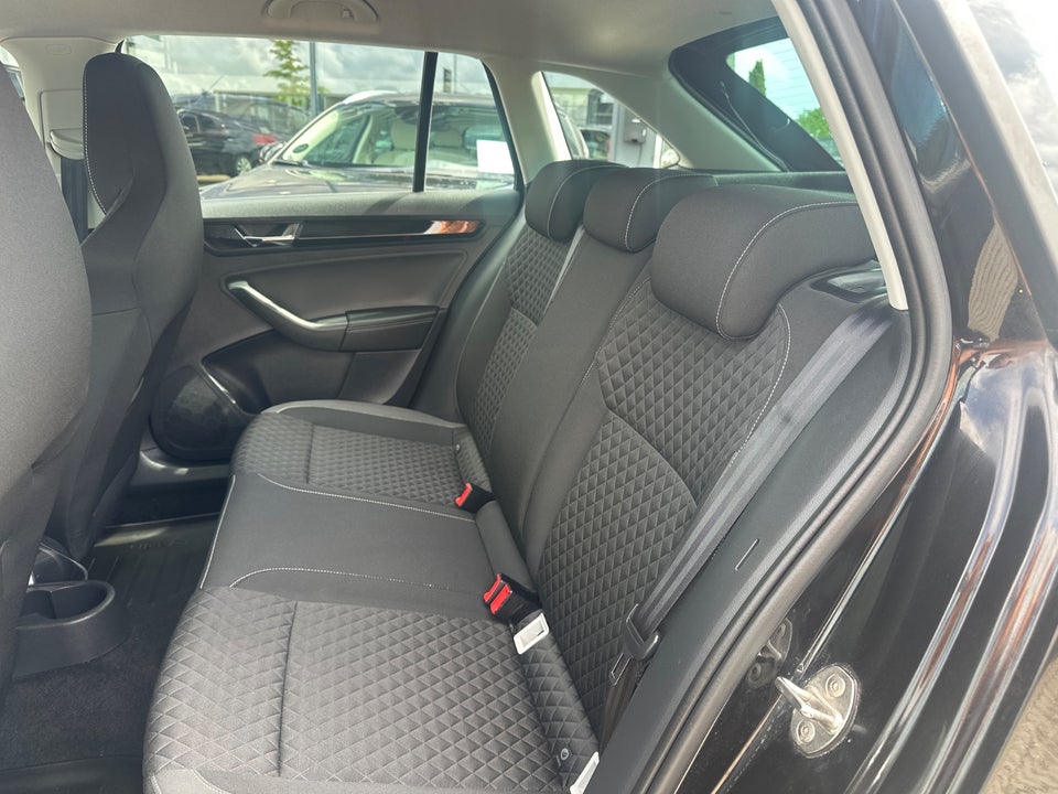 Skoda Rapid 1,0 TSi 110 Ambition Spaceback 5d