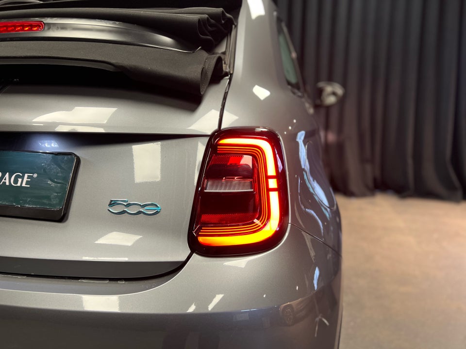 Fiat 500e 42 Icon Cabrio 2d