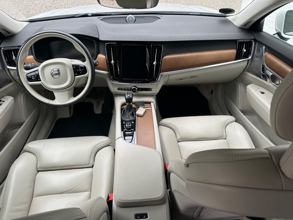 Volvo V90 2,0 T5 250 Inscription aut. 5d