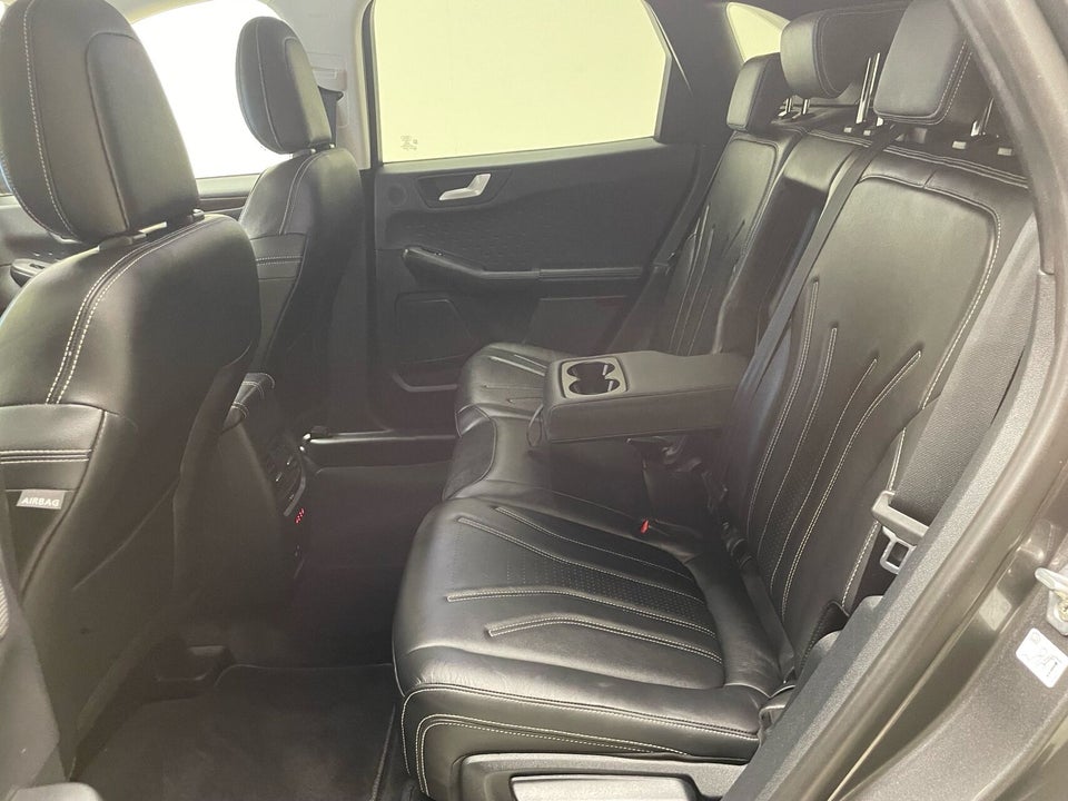 Ford Kuga 2,5 PHEV Vignale CVT 5d