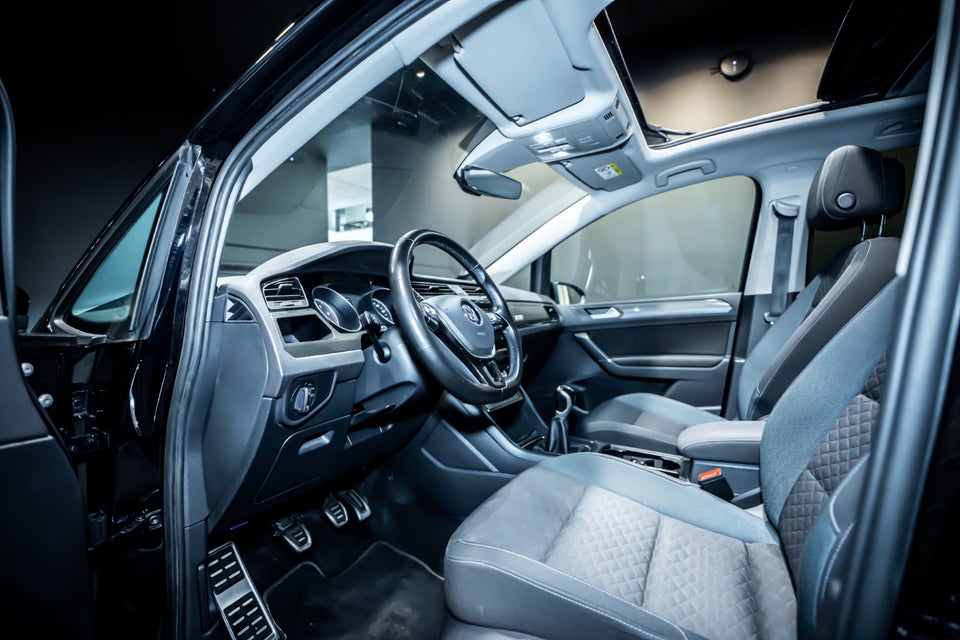 VW Touran 1,5 TSi 150 R-line 7prs 5d