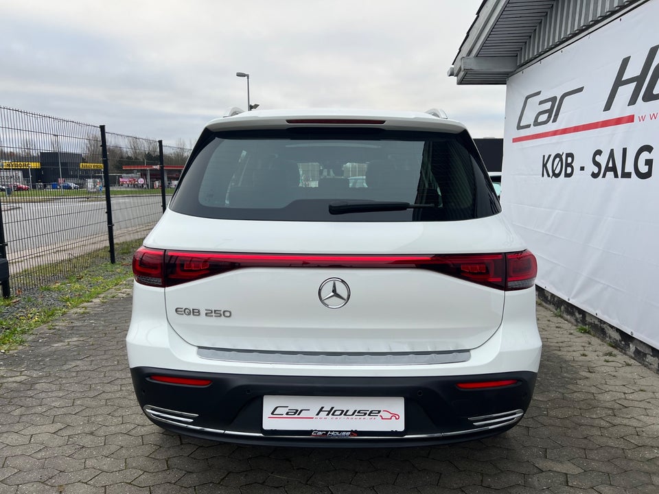 Mercedes EQB250 Progressive 5d