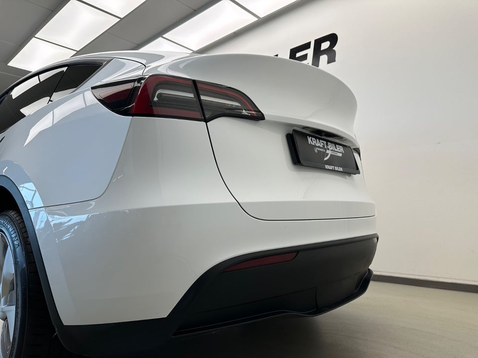 Tesla Model Y Long Range AWD 5d