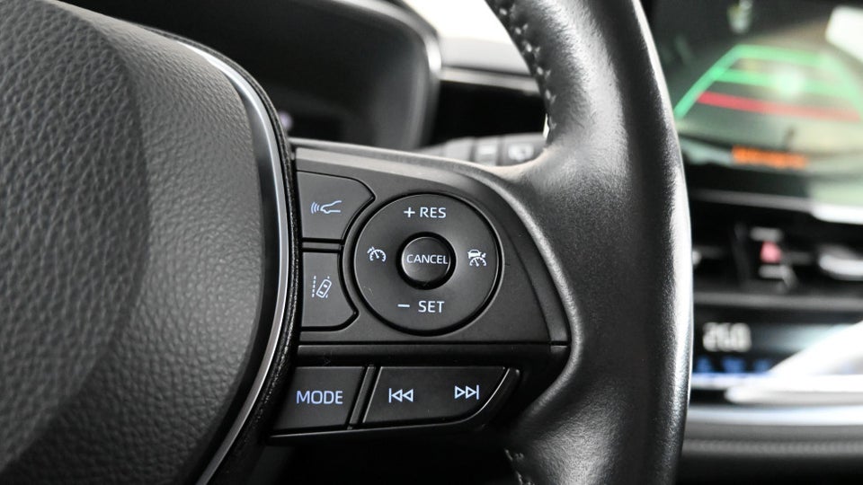 Toyota Corolla 2,0 Hybrid Active Touring Sports MDS 5d