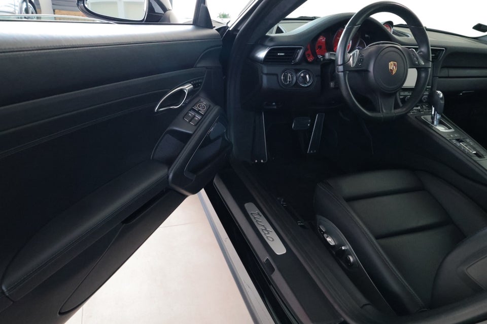 Porsche 911 Turbo 3,8 Coupé PDK 2d