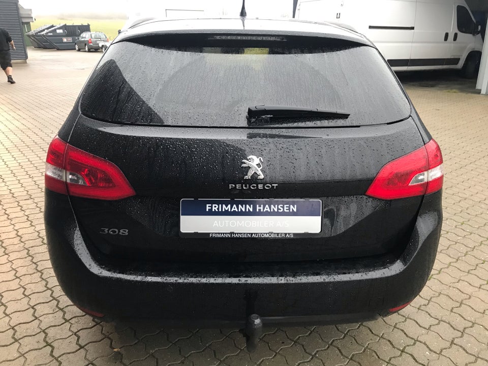 Peugeot 308 1,2 PureTech 130 Infinity SW 5d