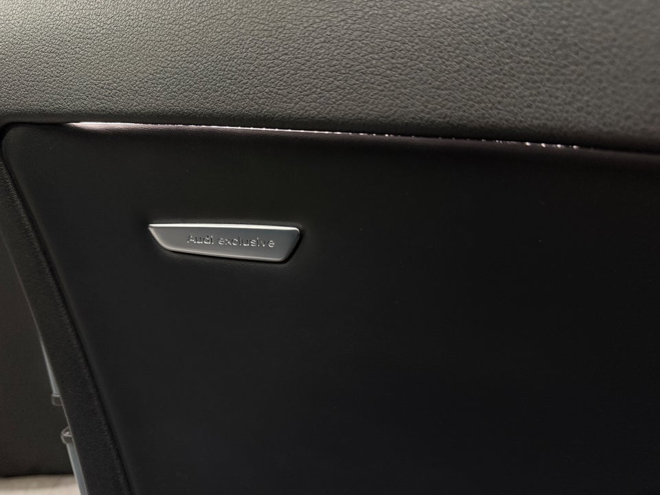 Audi A6 3,0 TDi 320 S-line Avant quattro Tiptr. 5d