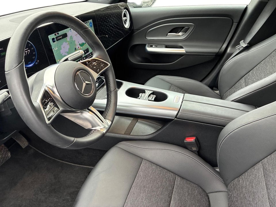 Mercedes CLA250+ electric Progressive Advance 4d