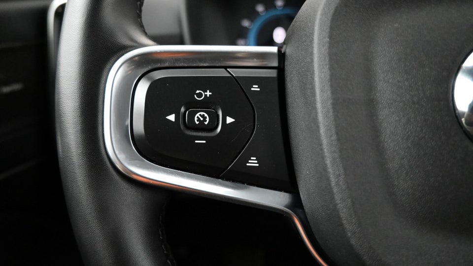 Volvo XC40 ReCharge Twin Ultimate 5d