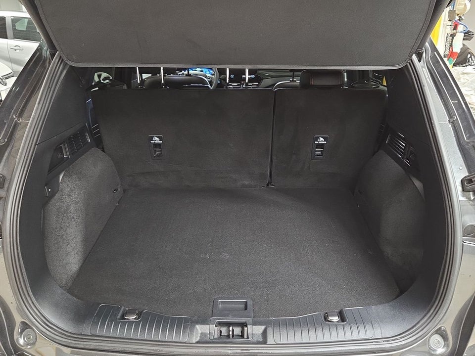 Ford Kuga 2,5 PHEV ST-Line X CVT 5d