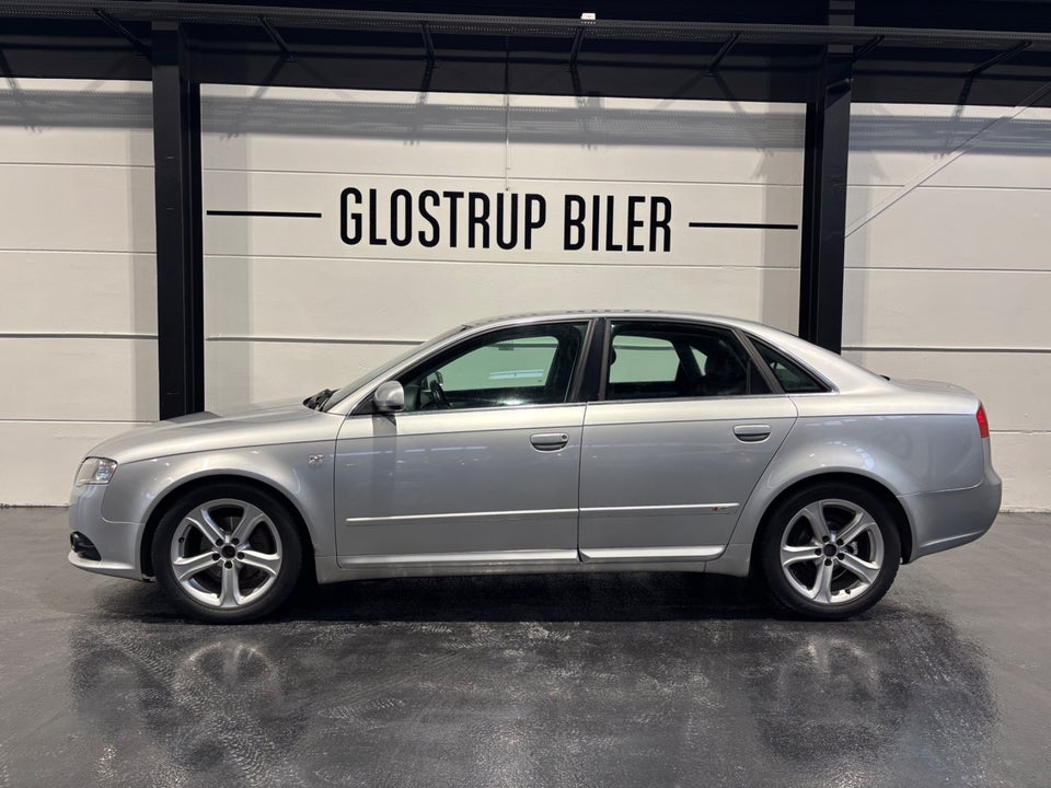 Audi A4 2,0 TDi 140 S-line 4d