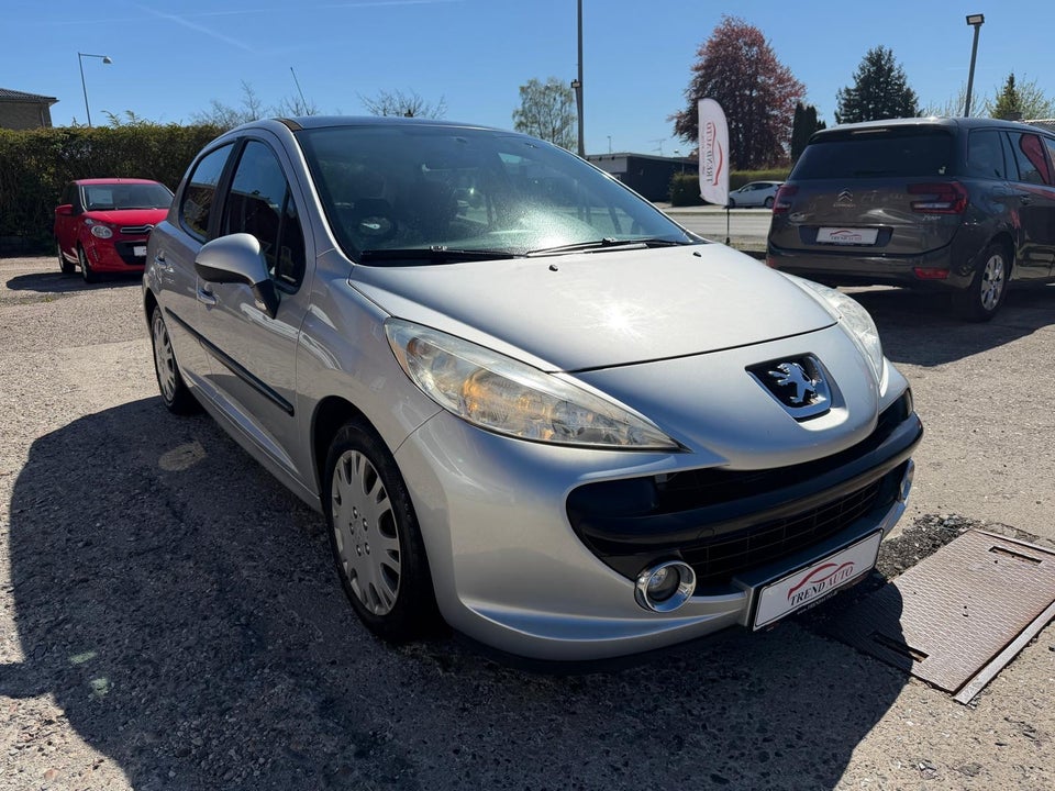 Peugeot 207 1,6 VTi S16 5d