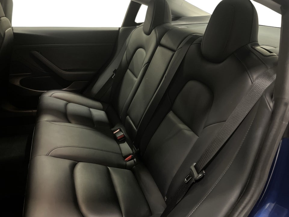 Tesla Model 3 Standard Range+ RWD 4d