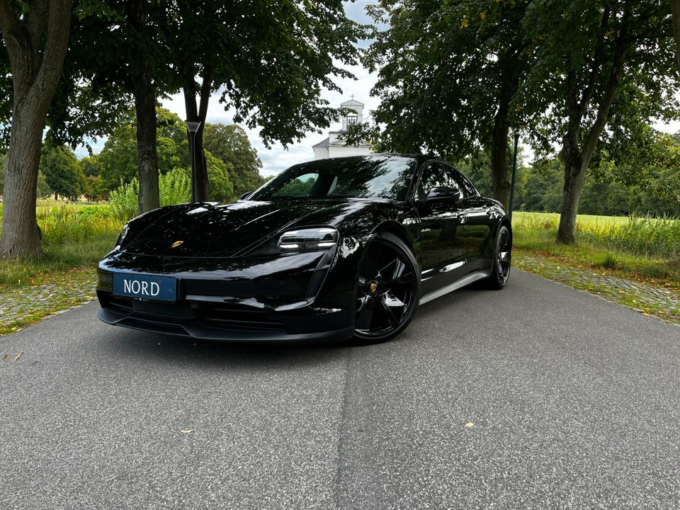 Porsche Taycan Performance+ 4d