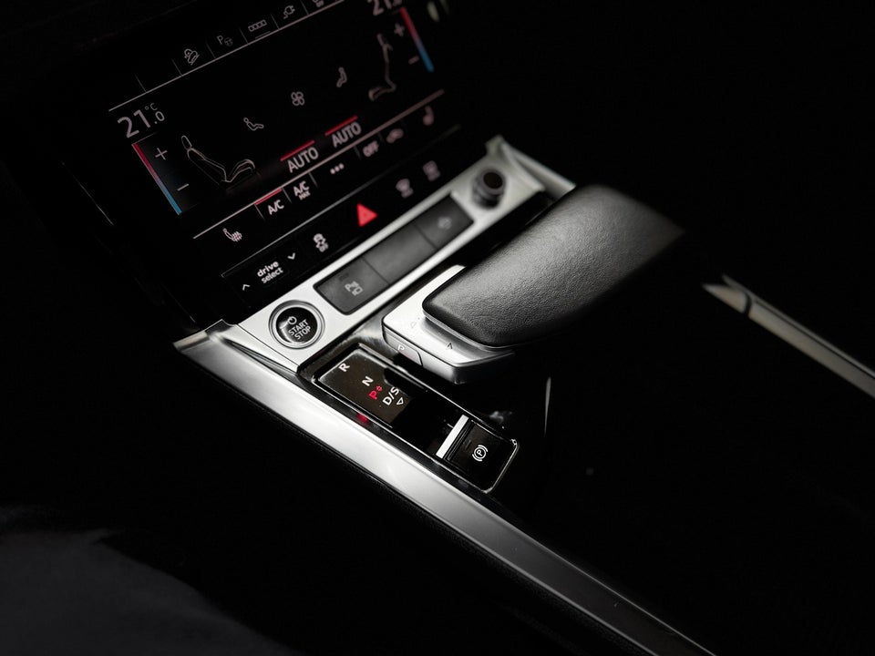 Audi e-tron 55 Advanced quattro 5d