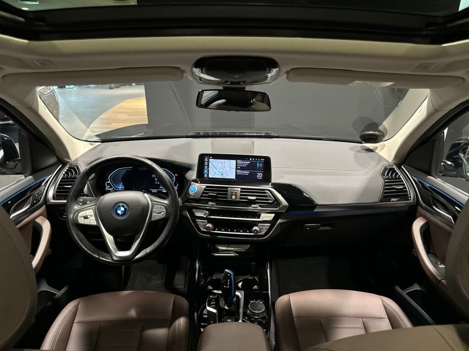 BMW iX3 Charged 5d