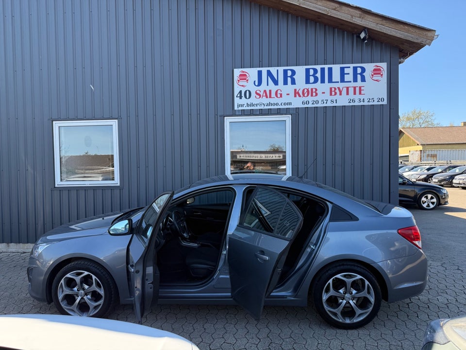 Chevrolet Cruze 1,8 LT 4d