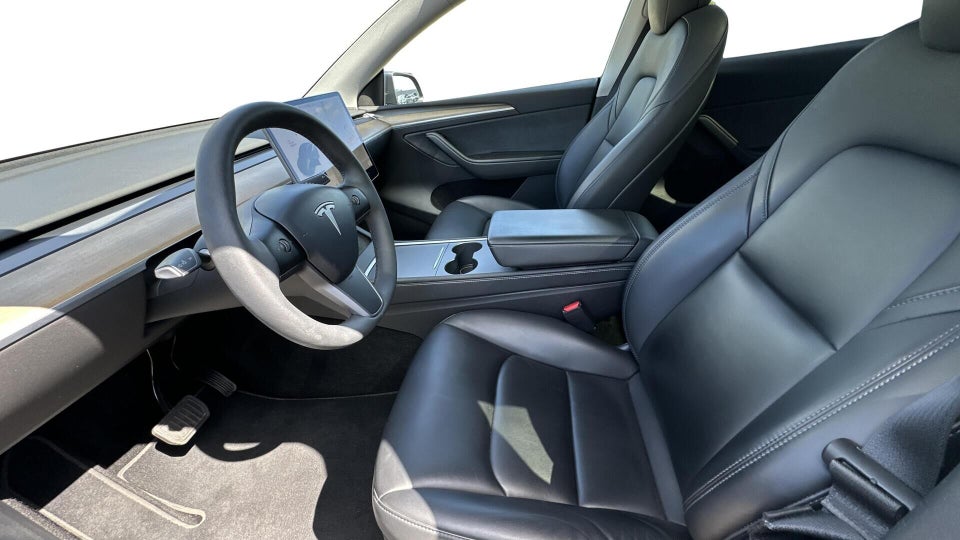 Tesla Model Y Long Range AWD 5d