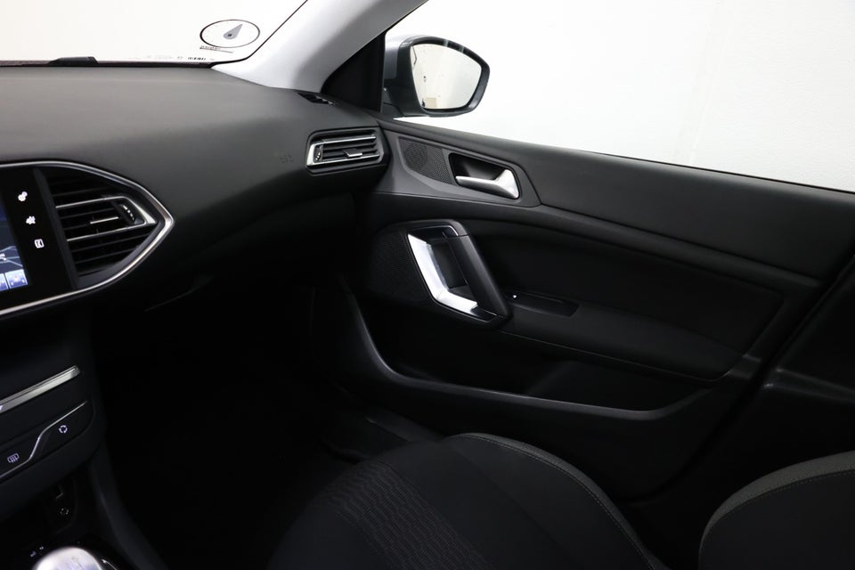 Peugeot 308 1,6 BlueHDi 120 Style Sky 5d