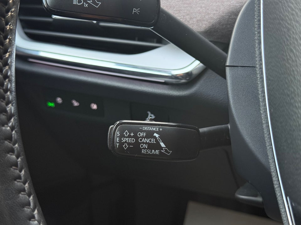 Skoda Enyaq 60 iV Loft 5d