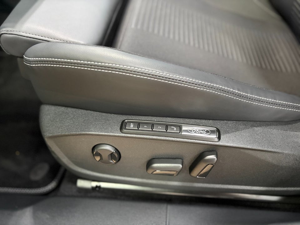 Ford Capri 79 Premium Extended Range AWD 5d